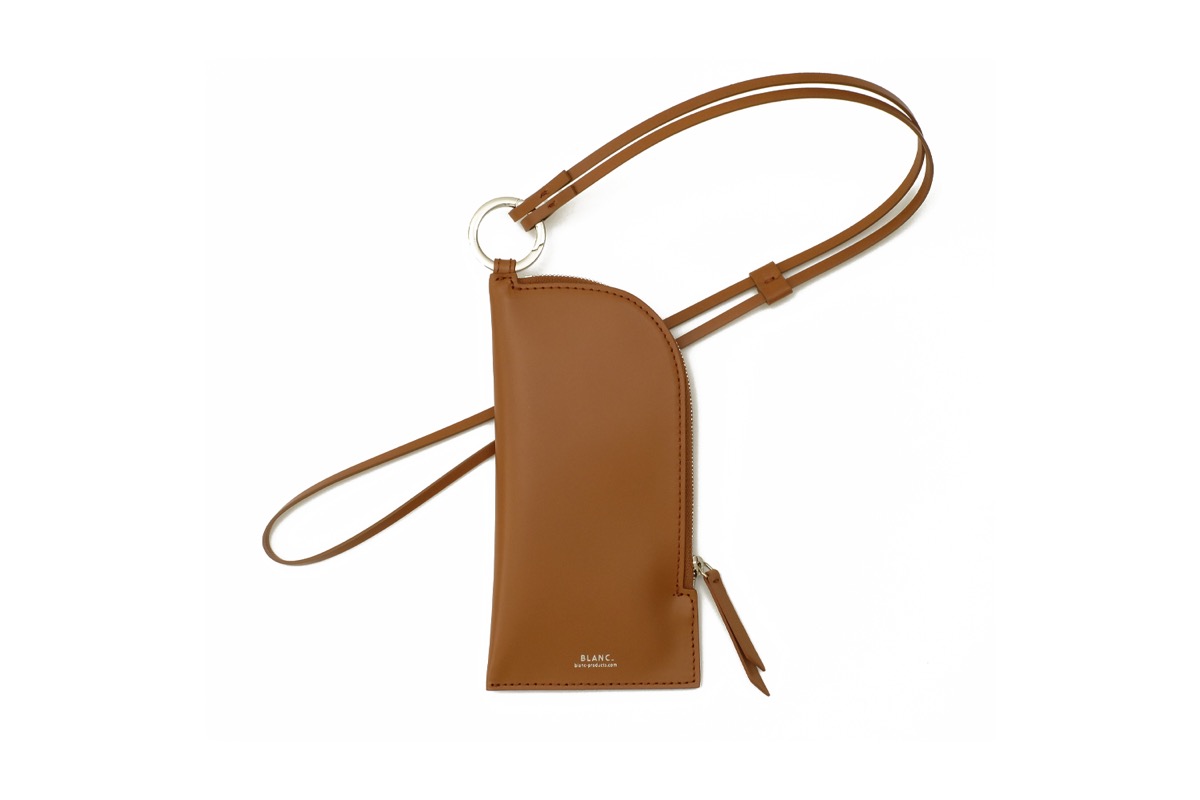 ブラン」がグラスケース付きバッグ アイウエアアクセサリーを本格始動