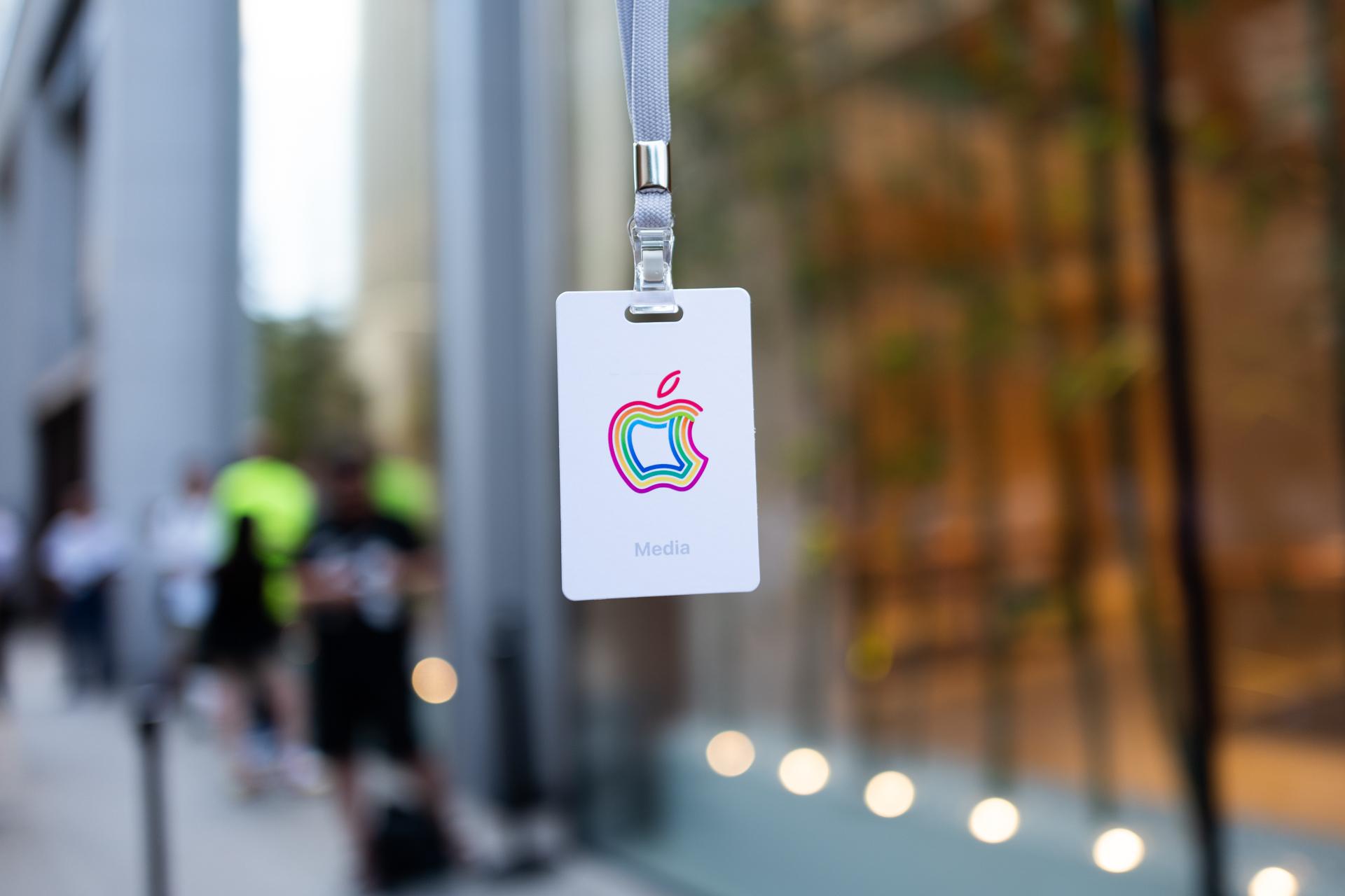 Apple 丸の内 オープン直後レポート：4つめ新世代ストア。デザインが