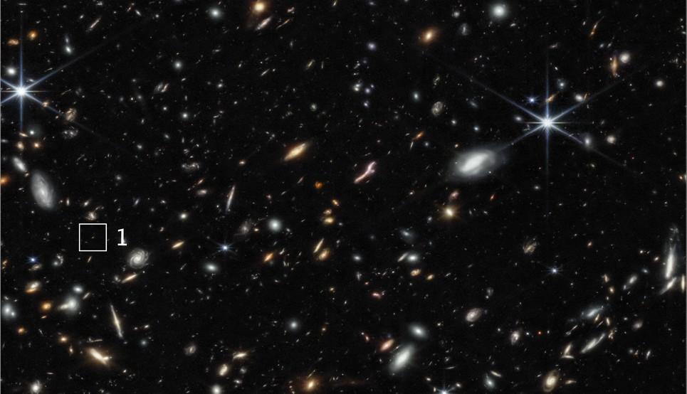 ウェッブ宇宙望遠鏡が撮影した｢宇宙の夜明け直後に誕生した銀河｣2つ