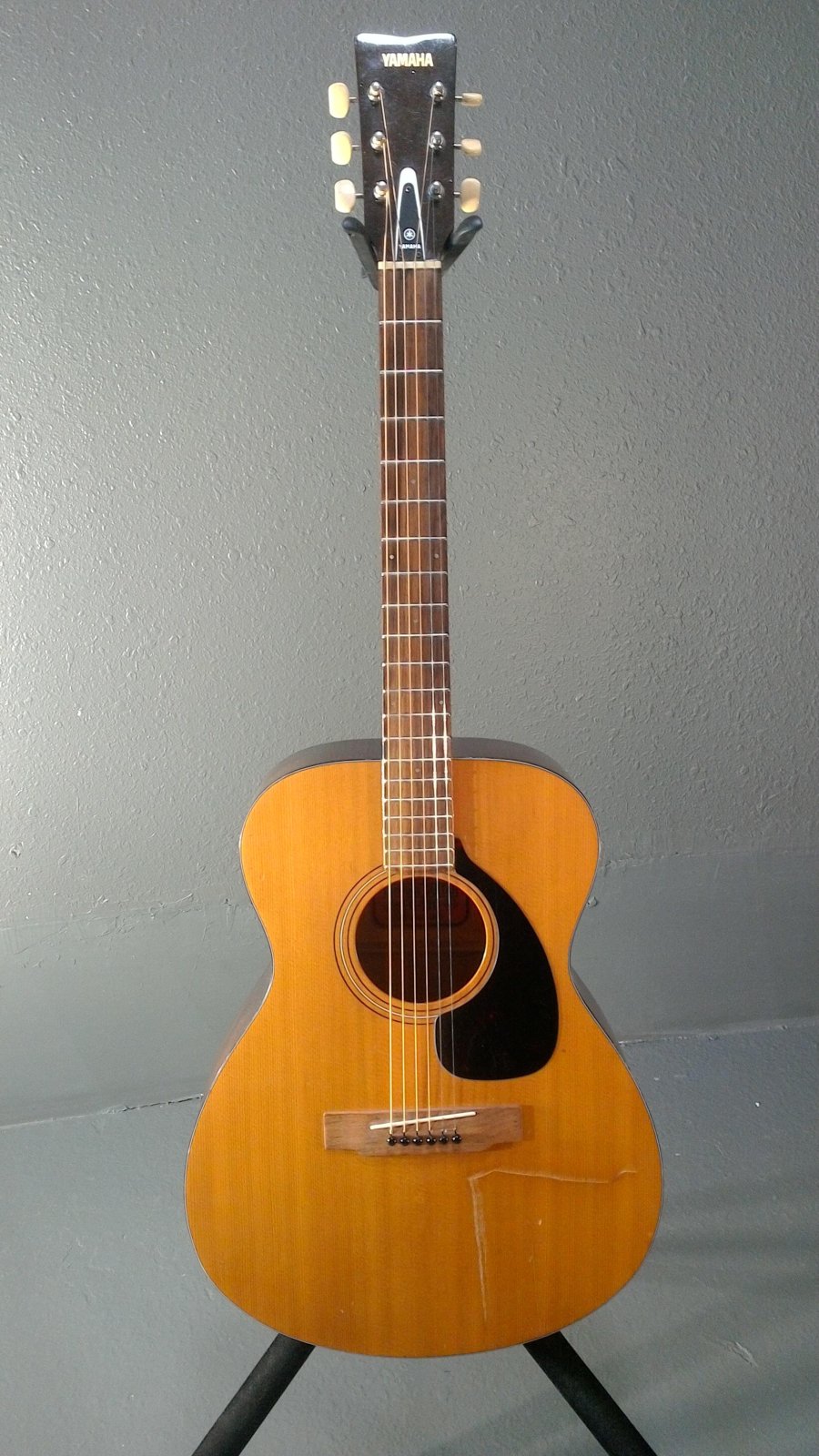 Yamaha Red Label FG-110 Acoustic Guitar, Nippon Gakki (used