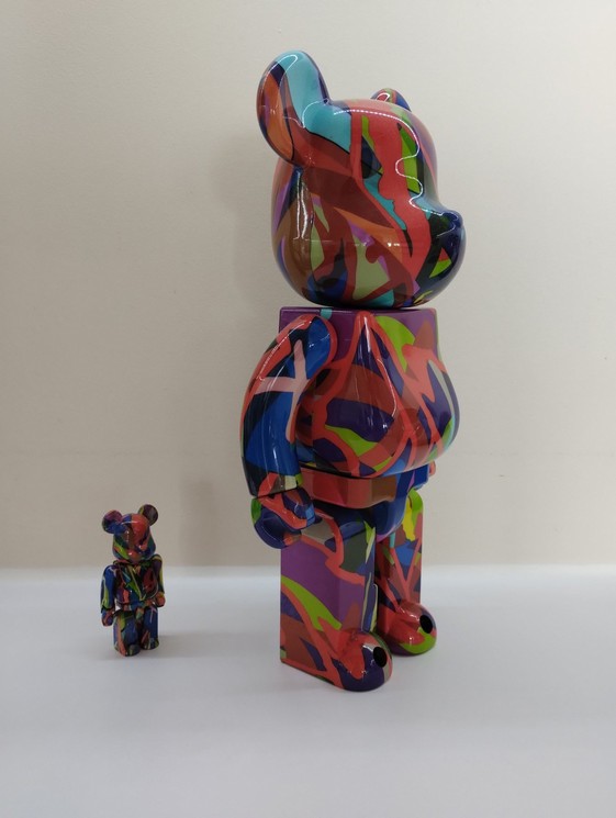 ▷ Bearbrick Kaws Tension 100% & 400% by Kaws, 2021 | Resin Design