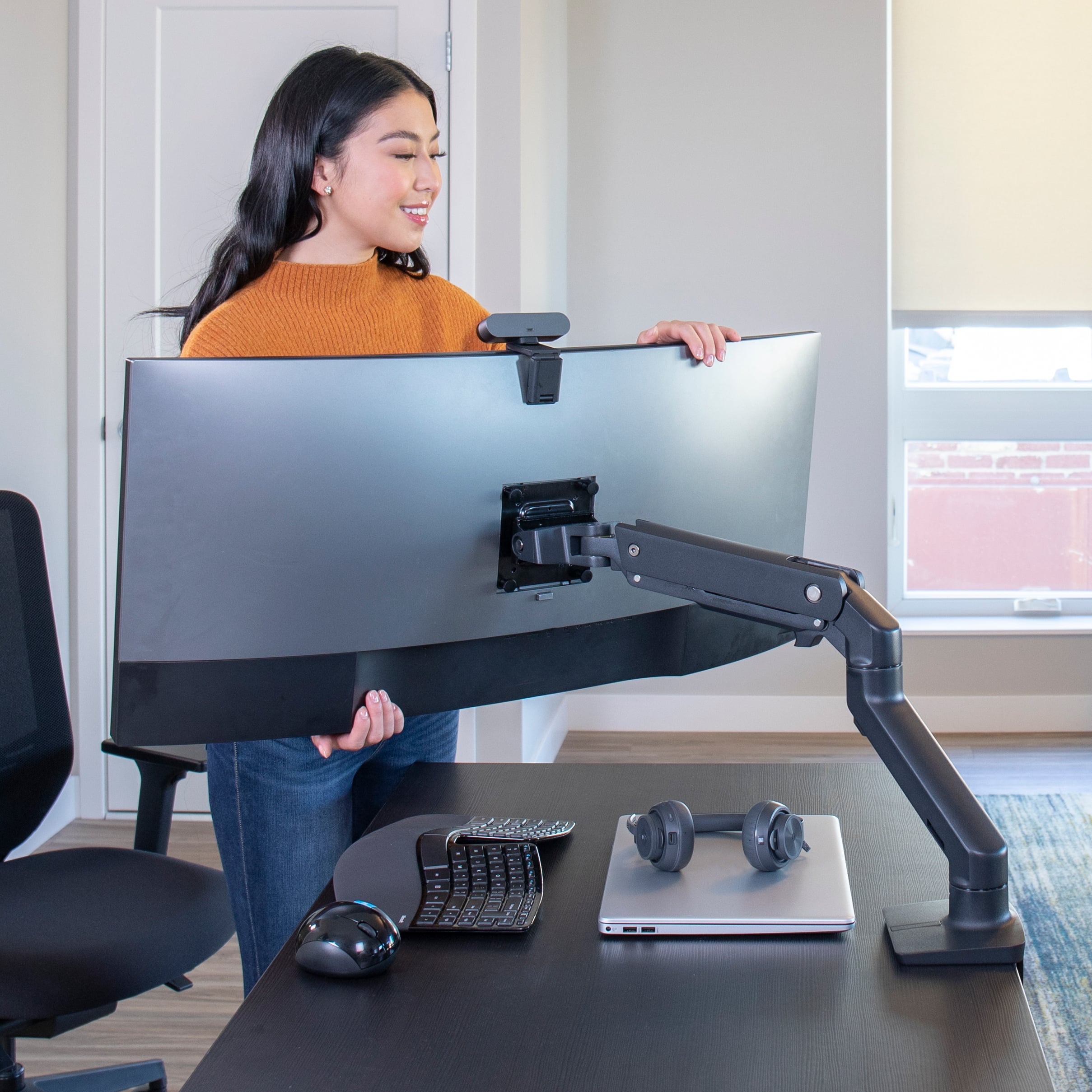 Heavy Duty Monitor Arm | Ergotron HX Desk Mounted Monitor Stand