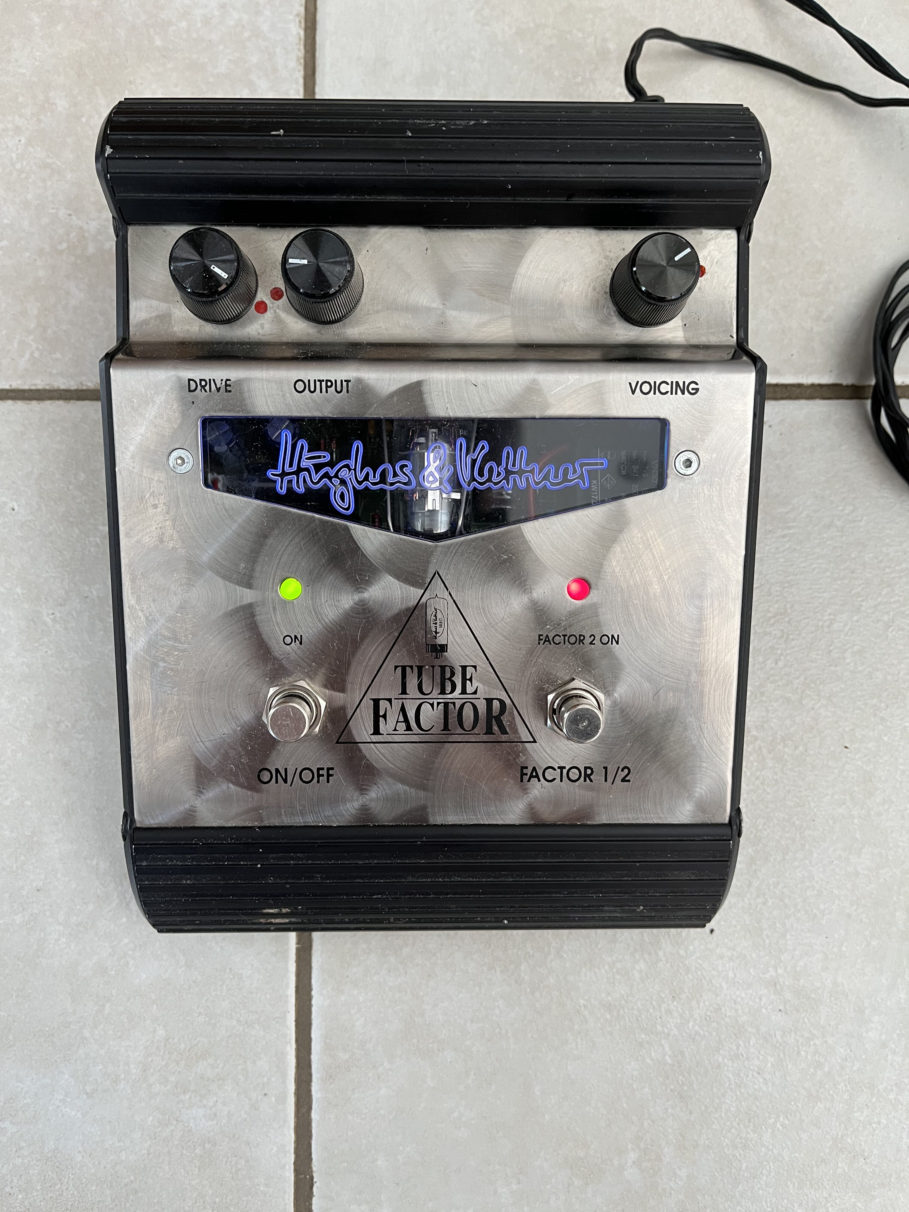 Tube Factor - Hughes & Kettner Tube Factor - Audiofanzine