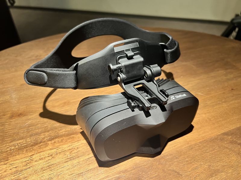 両目8K・185g未満の実力は？ソーシャルVRユーザーに捧ぐ約25万円のVR