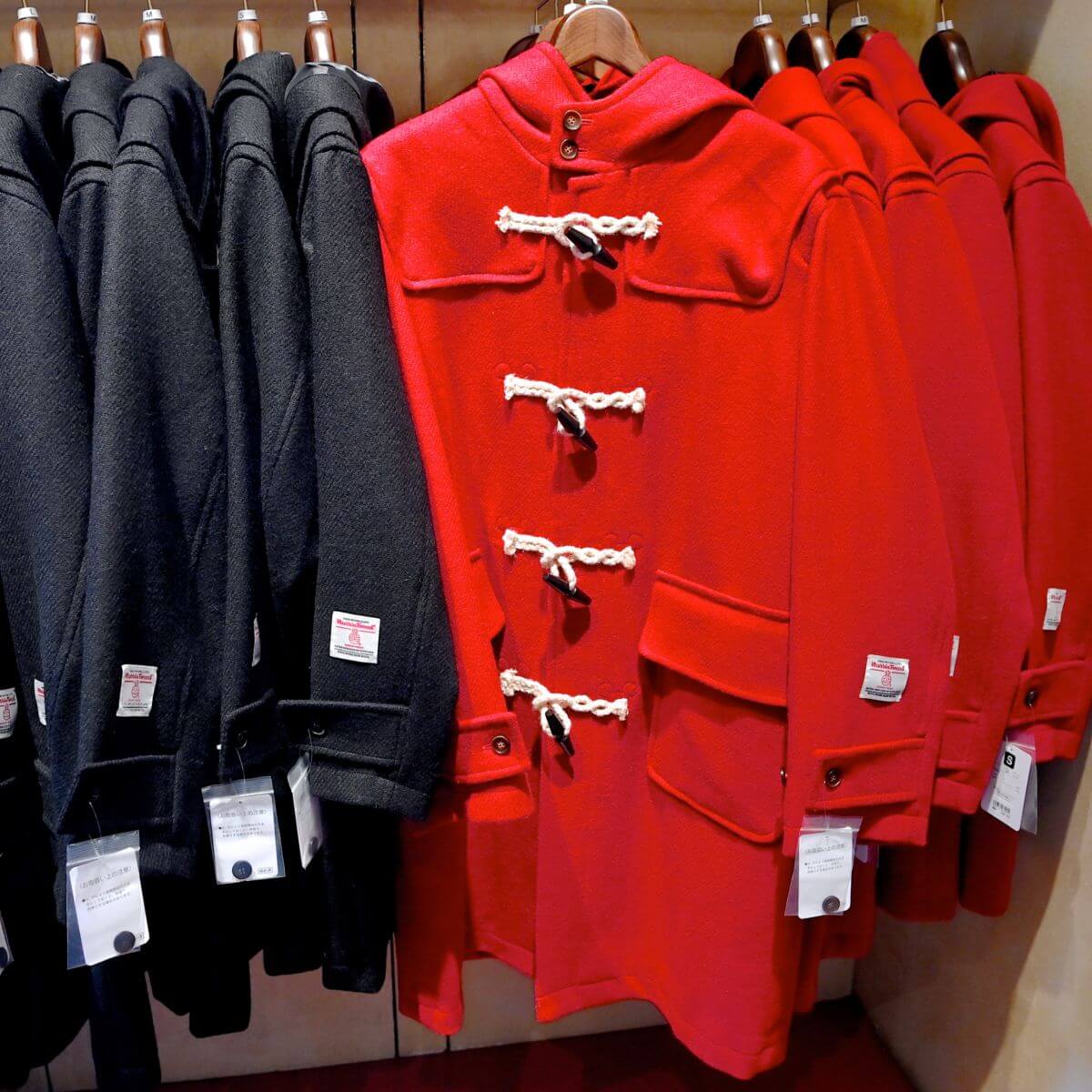 ミッキーのお耳付き！東京ディズニーランド ハリスツイード ダッフル