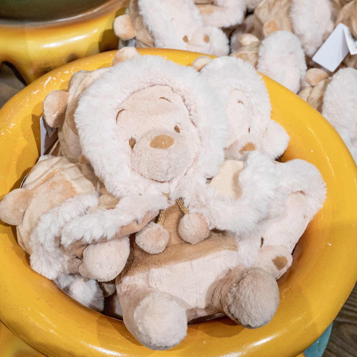 くすみカラーがかわいい！東京ディズニーランド『くまのプーさん