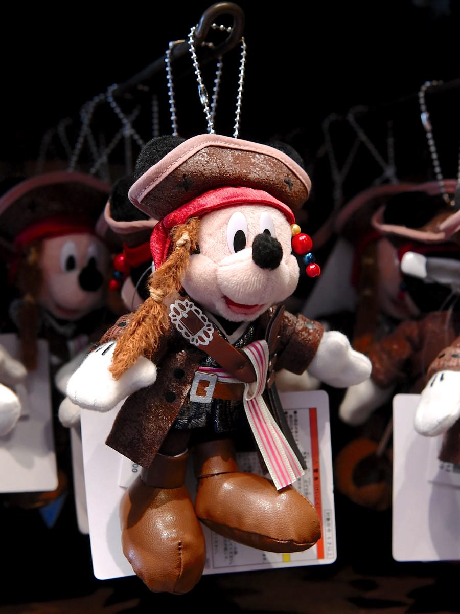 モノトーンで格好いい海賊ミッキー！東京ディズニーランド『パイレーツ