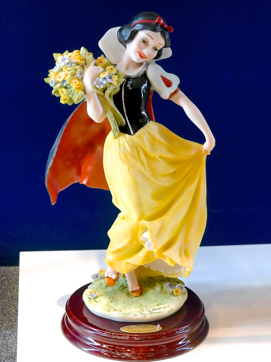 プリンセス＆ヴィランズ！東京ディズニーランド「ガラスの靴」置物 -