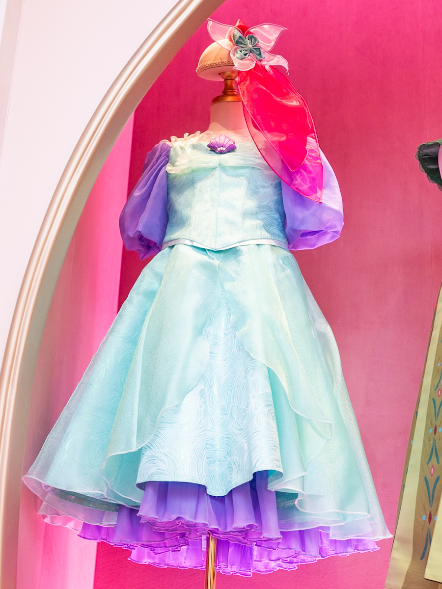 12月13日再開！戴冠式シーンのアナとエルサのドレスも登場☆「ビビディ