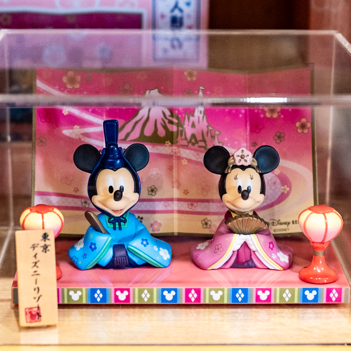 お内裏様、お雛様に扮したミッキーとミニー！東京ディズニーリゾート