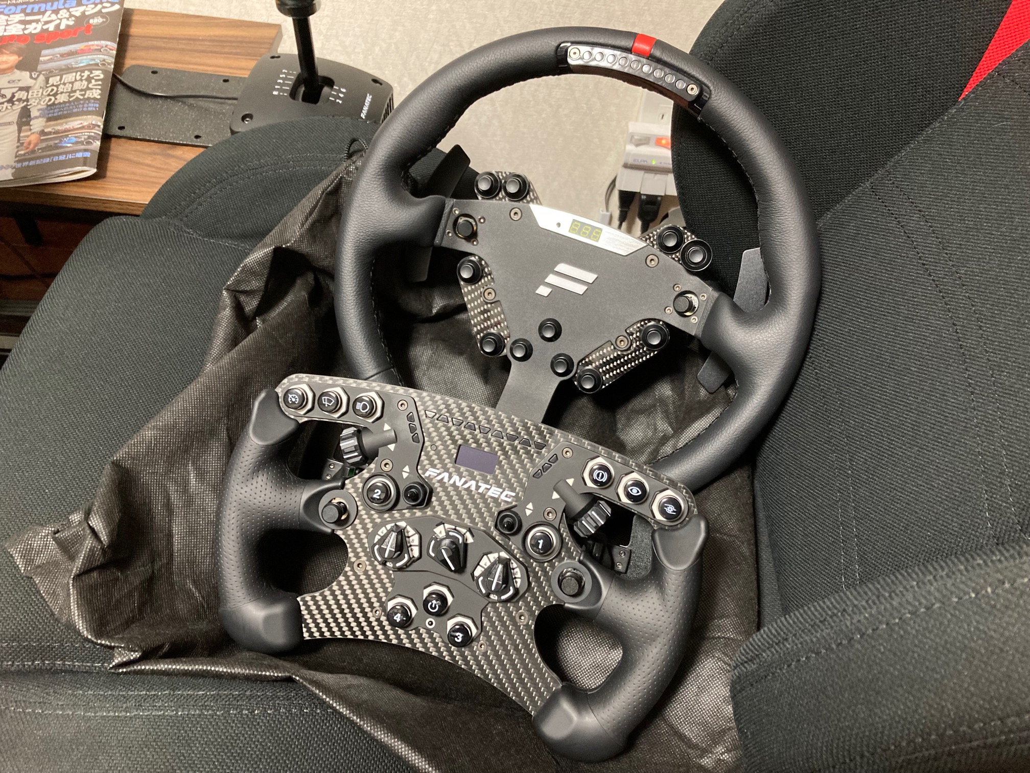 高級ステアリング（？）『Fanatec ClubSport Steering Wheel RS』購入