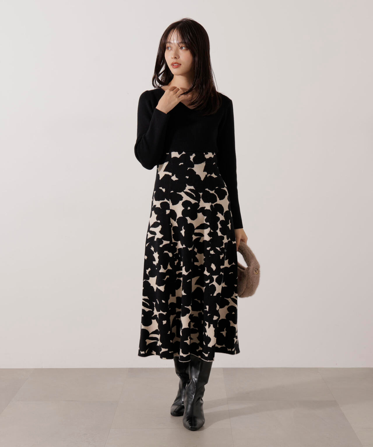 加藤栞さん着用】ジャガードフラワーニットワンピース | PROPORTION