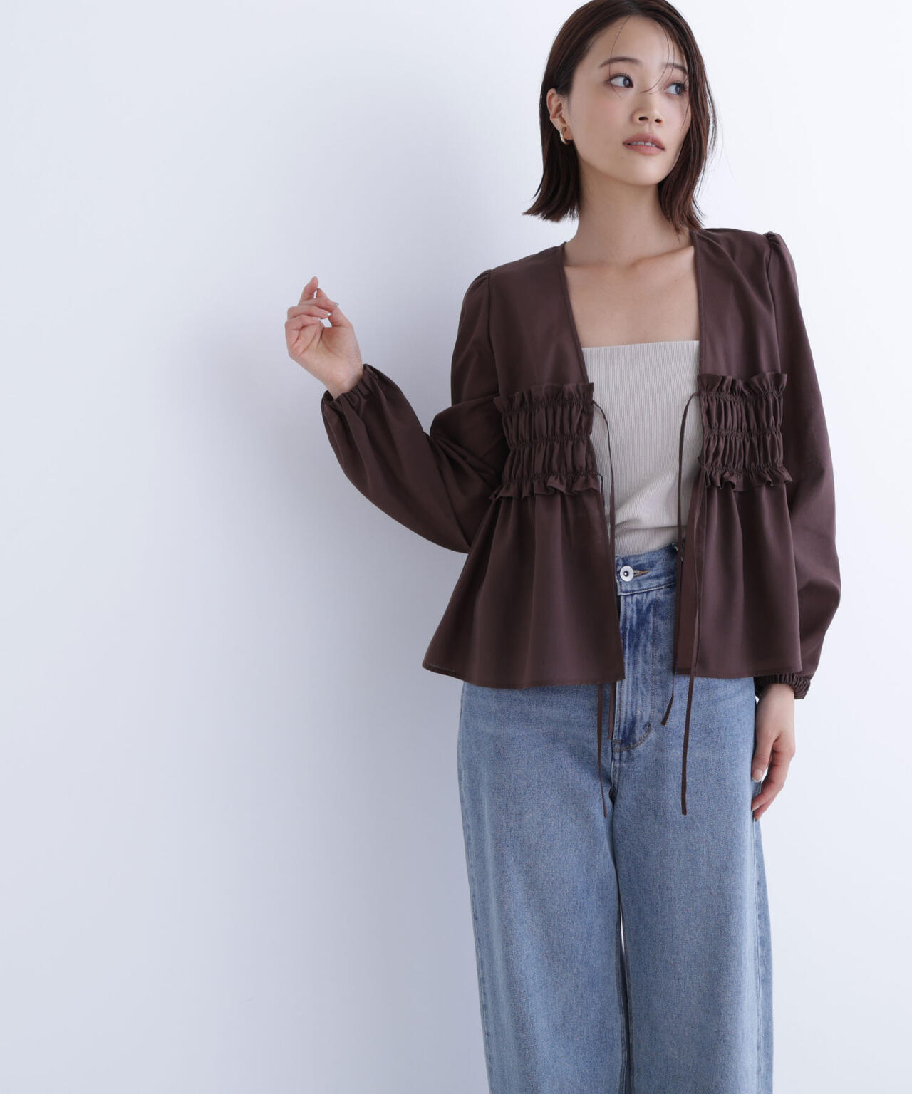 Vネックシャーリングペプラムブラウス | NATURAL BEAUTY BASIC