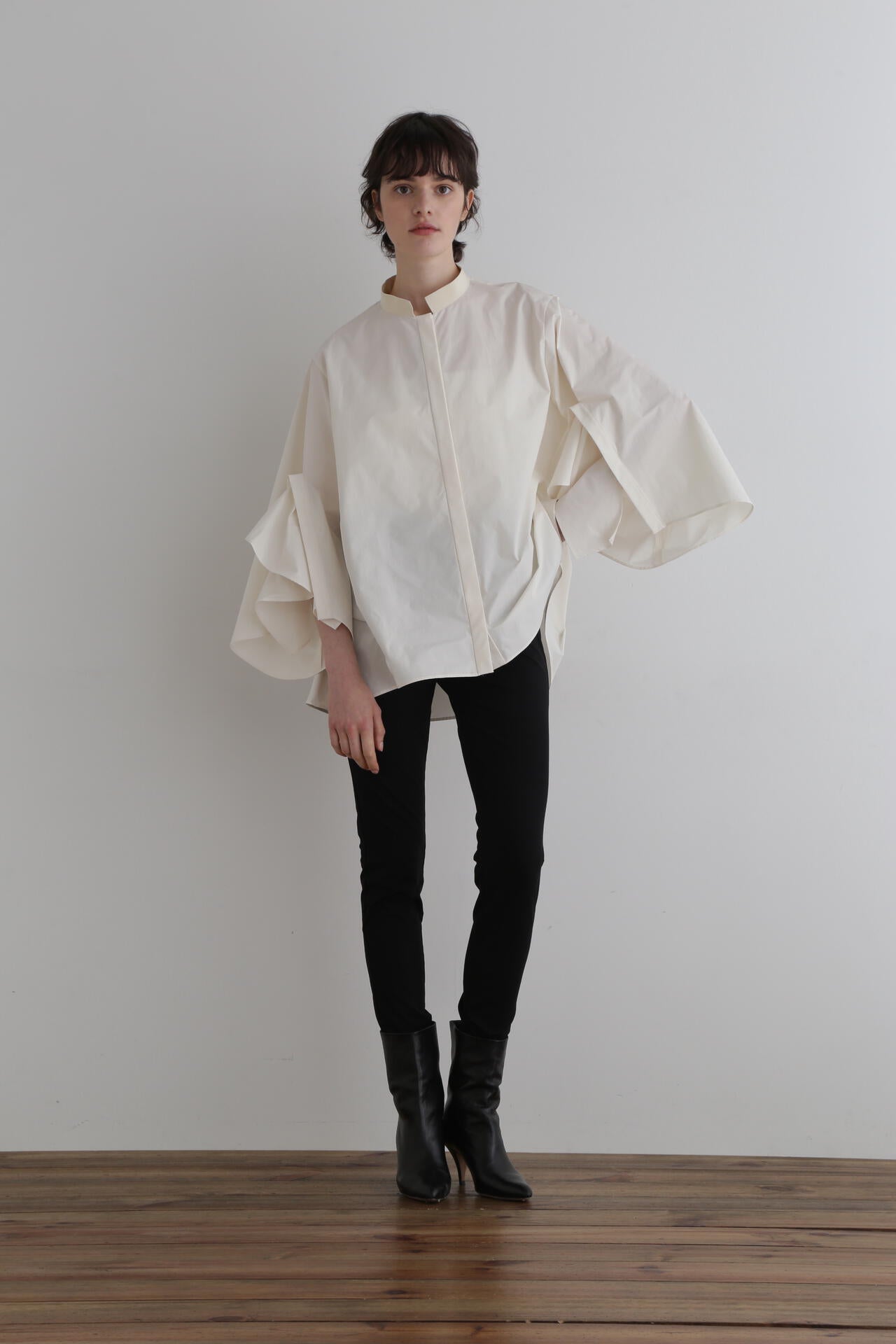 ラッフルスリーブブロードブラウス | LE PHIL（ル フィル） ｜【公式