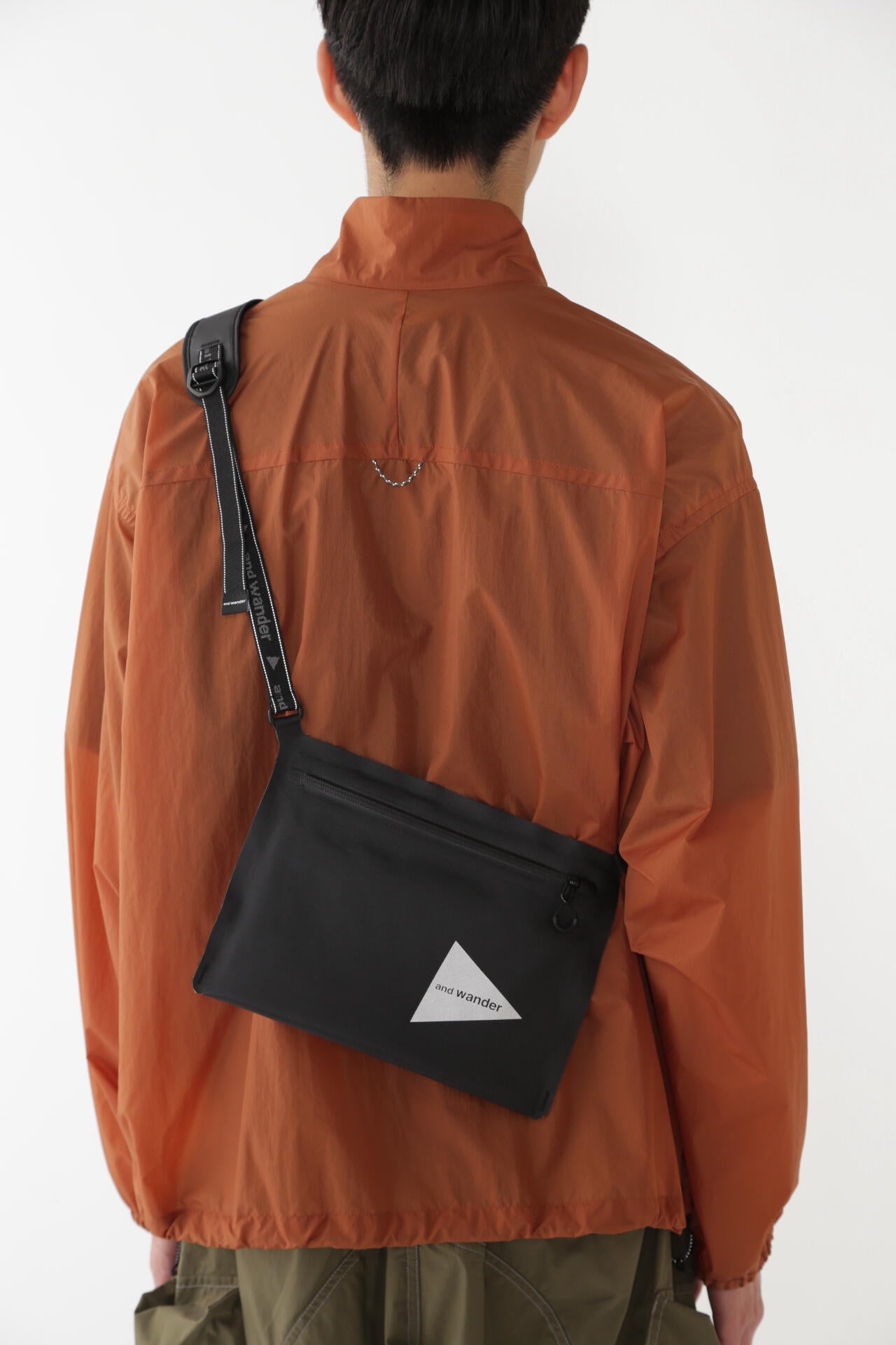 waterproof sacoche | and wander（アンドワンダー） ｜【公式】通販