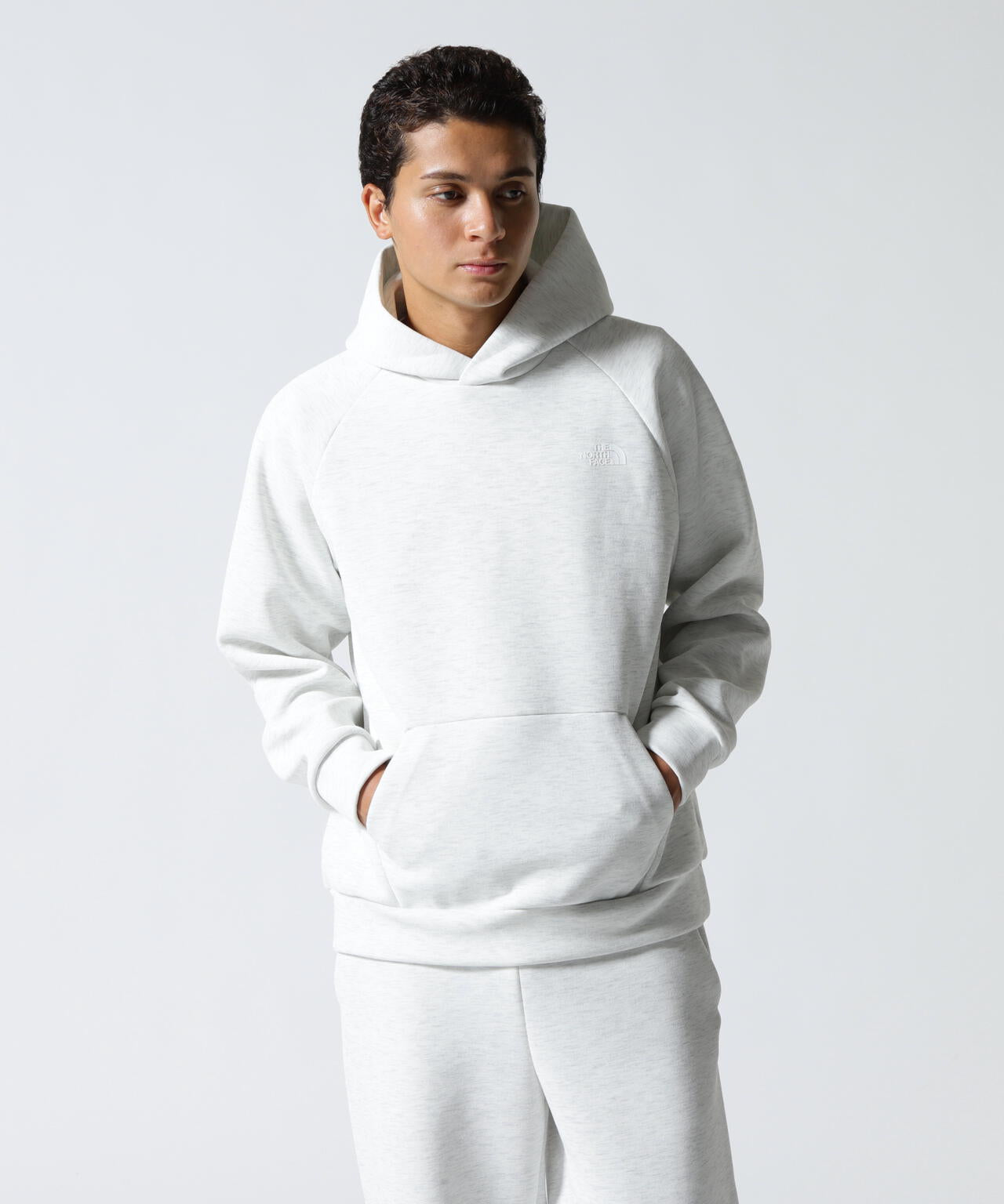 THE NORTH FACE (ザ・ノース・フェイス）Tech Air Sweat Hoodie | B