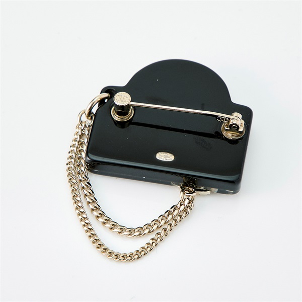 CHANEL ココマーク ブローチ ブラック ゴールド レジン GP ライン