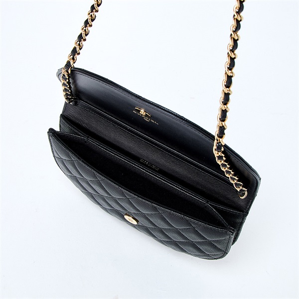 CHANEL ハーフムーン シングルフラップシングルチェーン 2021年以降