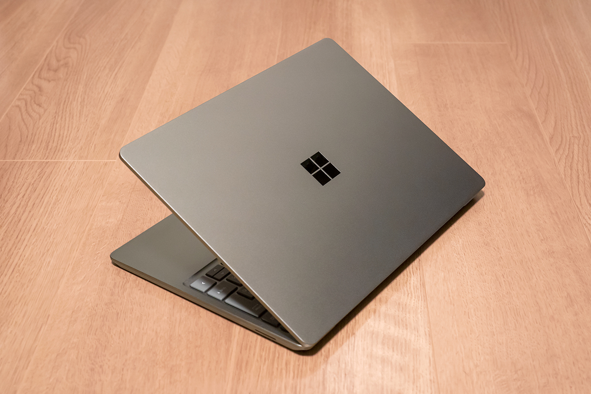 Surface Laptop Go 3 | b's mono-log