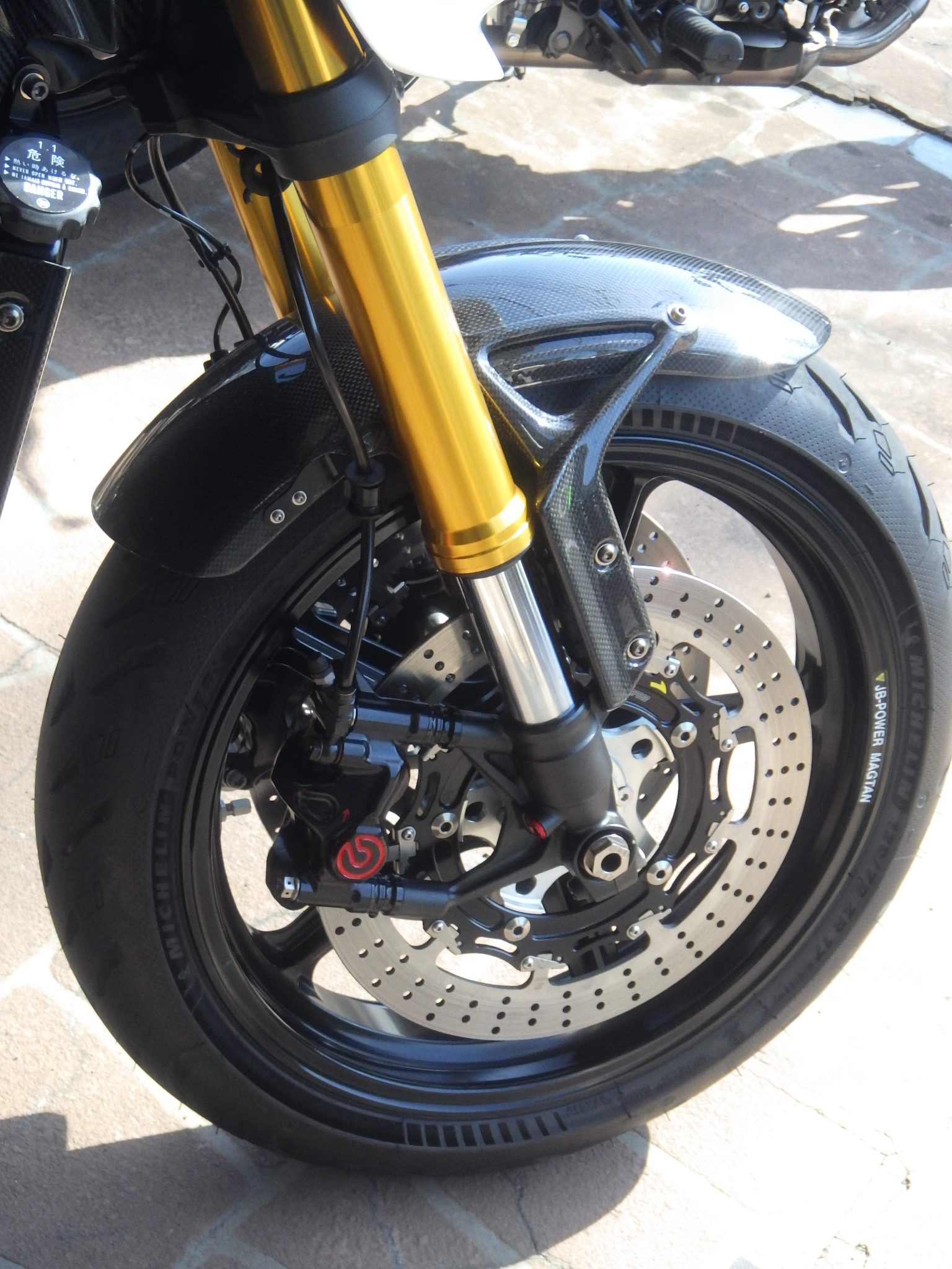 Z900RS フロントフォークカラーチェンジ | MotoPiazza