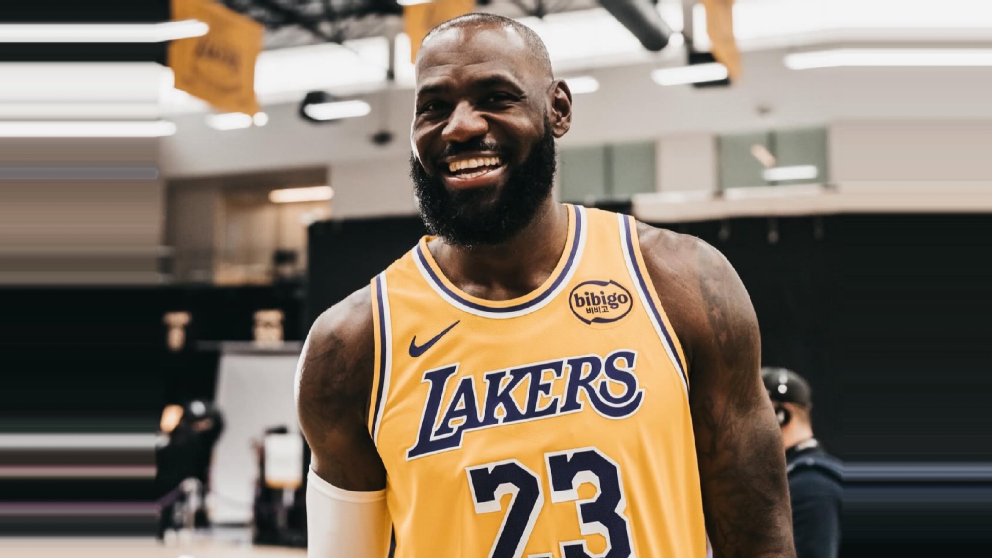 レブロン・ジェームズ「第二の決断」発表を予告 引退示唆か！？世界が