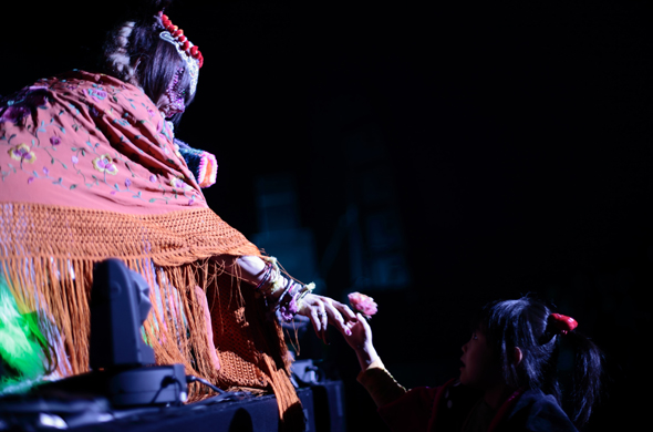 Chara、20周年の締め括りとなる全国ツアーファイナル公演が渋谷公会堂