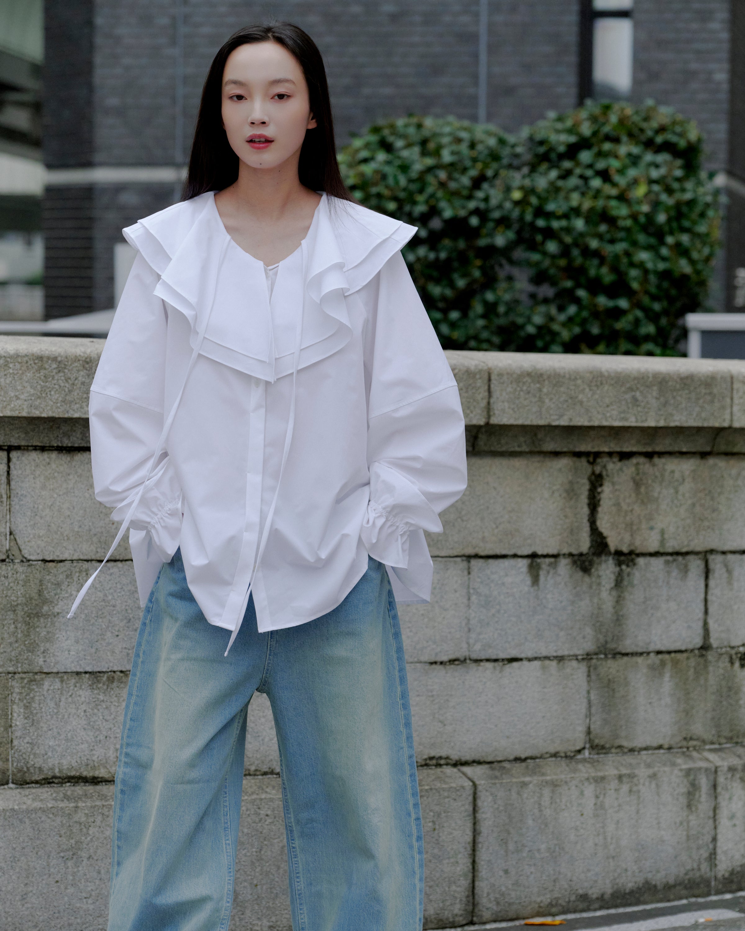 BIG COLLAR FRILL BLOUSE/WHITE – MYNE