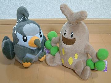 ムクバード＆ウソッキー（コロっとまんまるぬいぐるみ）】バンプレスト