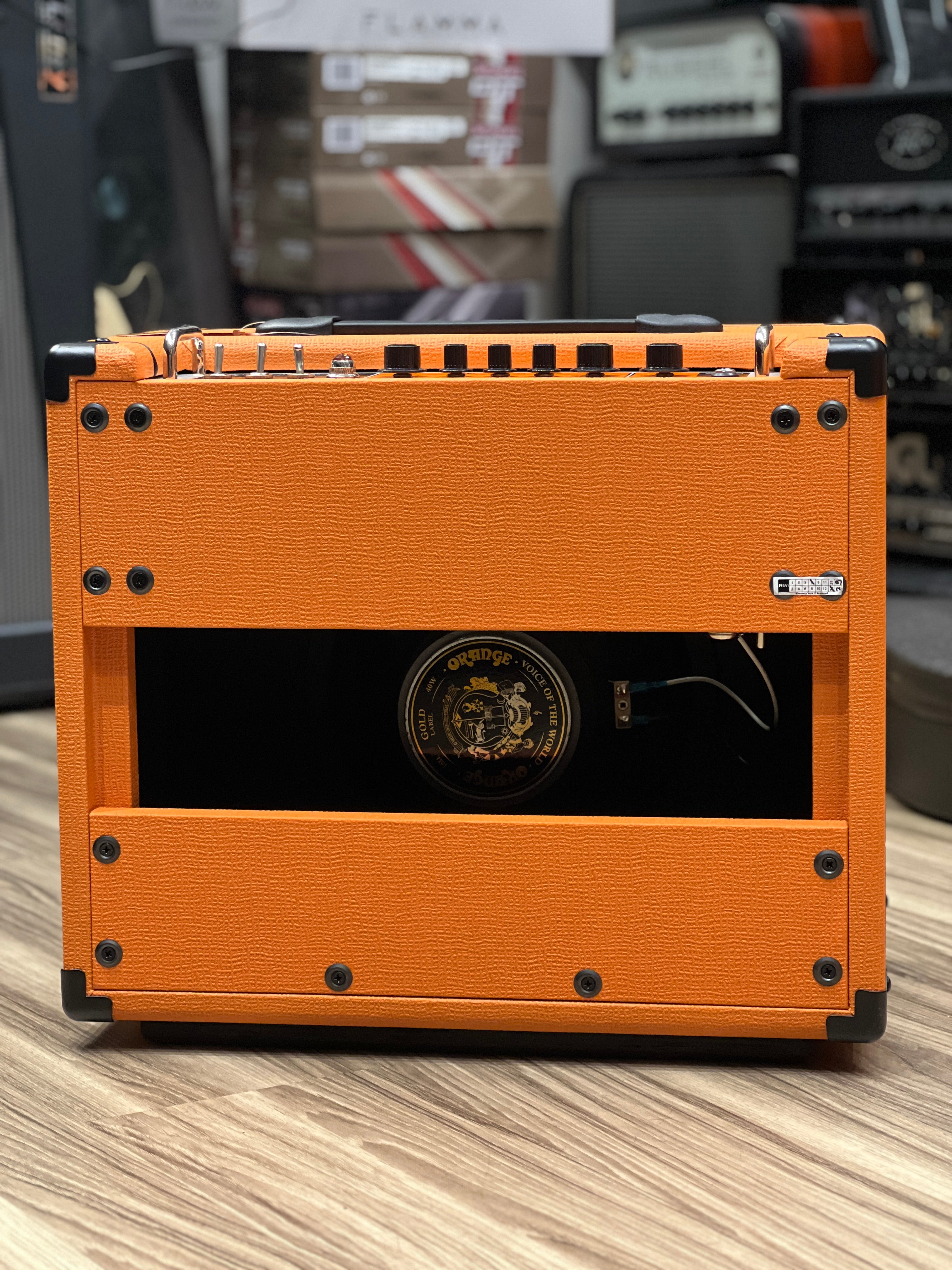 Orange Rocker 15- 15-watt 1x10 inch Tube Combo – nafiriguitar.com