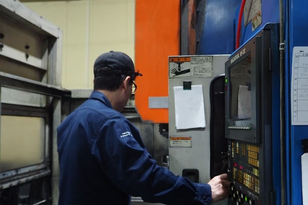 マザック AJV25-405N - 中澤鉄工所