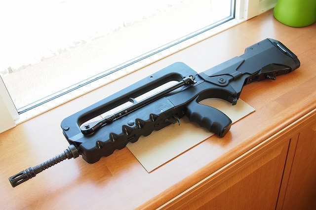 東京マルイ 電動FA-MAS】分解方法を紹介！ | なぜベストを尽くさないのか？