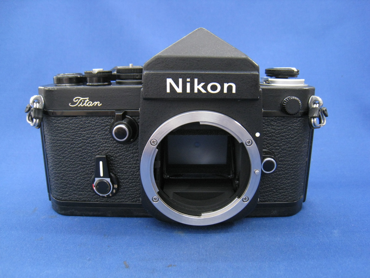 中古：B(並品)】ニコン F2チタン ボディ （Titan ネーム入り