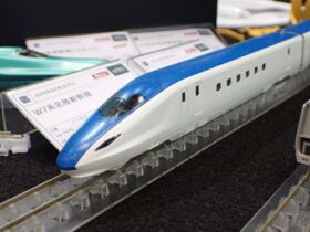 KATO E7系 北陸新幹線 「かがやき」 基本セット(3両) 品番：10-1980