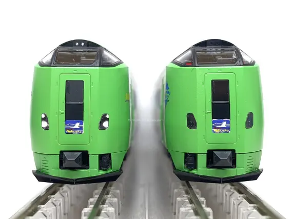 789系 0番代「スーパー白鳥」が入線しました。 TOMIX 98895 / 98896