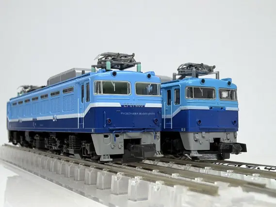 EF81 408 JR貨物試験塗装機が入線です。ホビーセンターカト 3066-S
