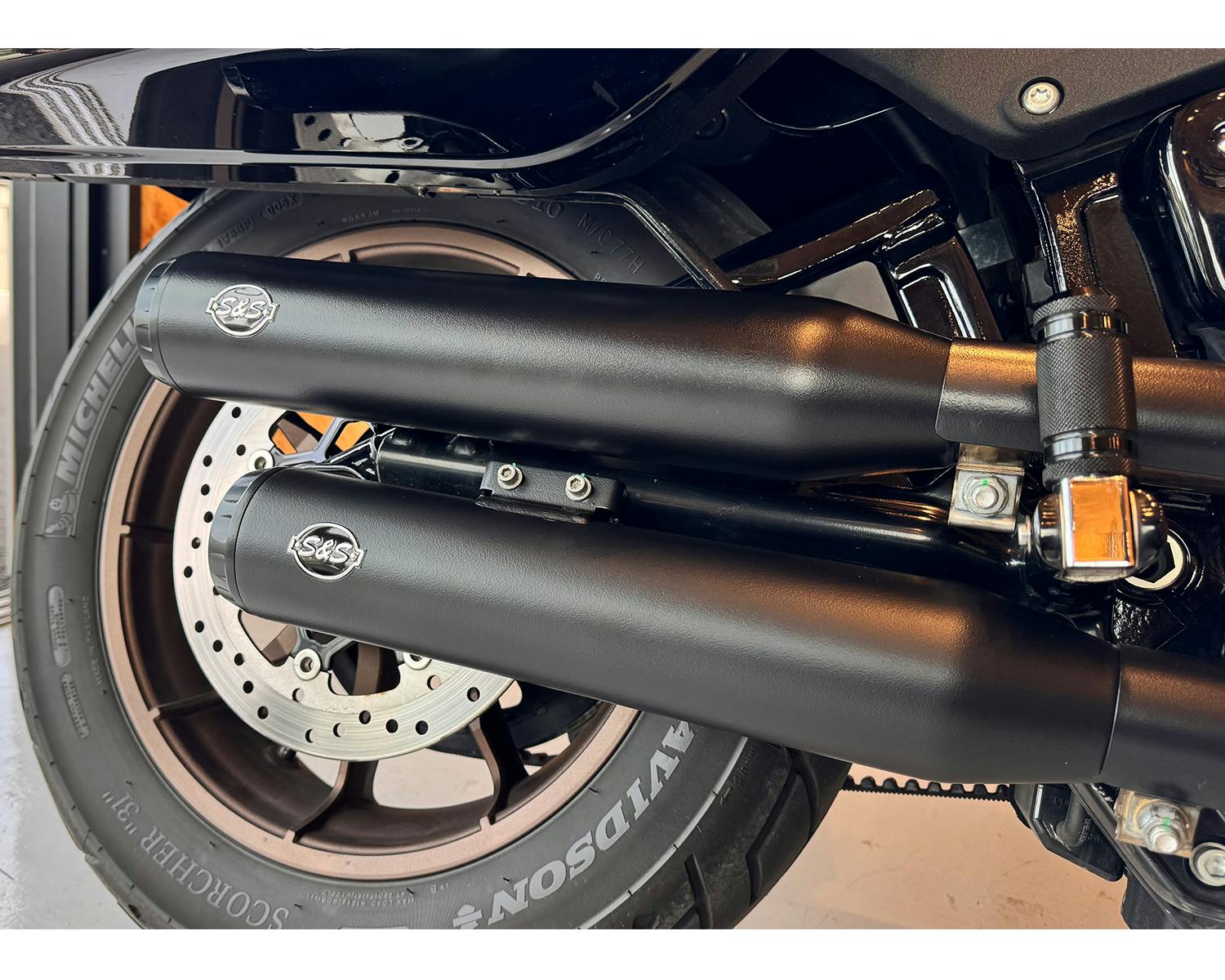 ハーレー用パーツ カスタムパーツの通信販売 ネオファクトリー