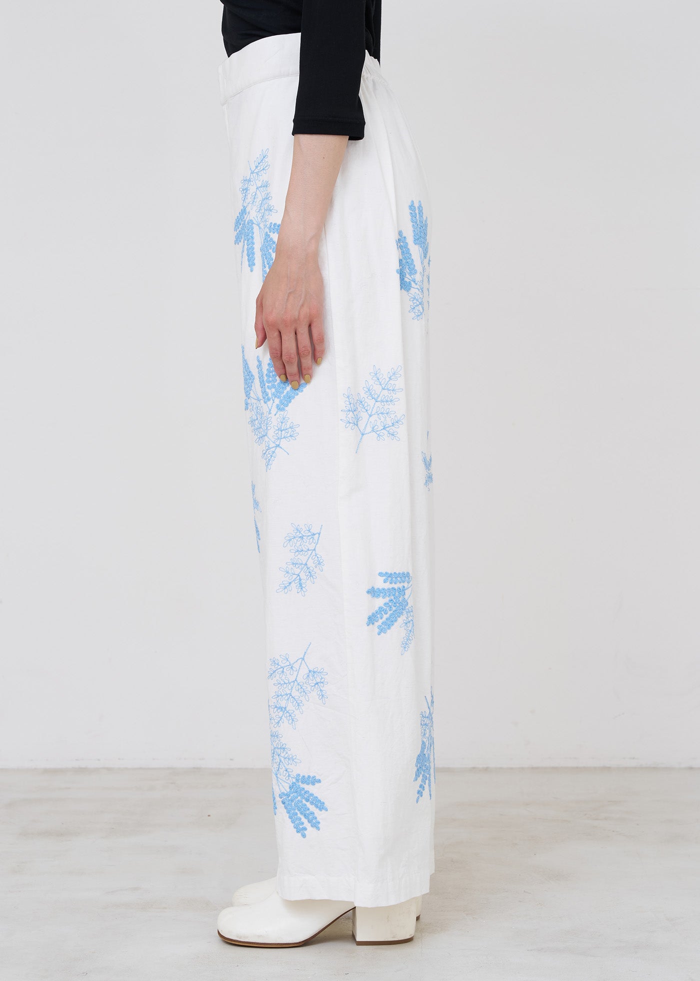 Cotton Linen Plants Embroidery Pants | Pasand by ne Quittez pas