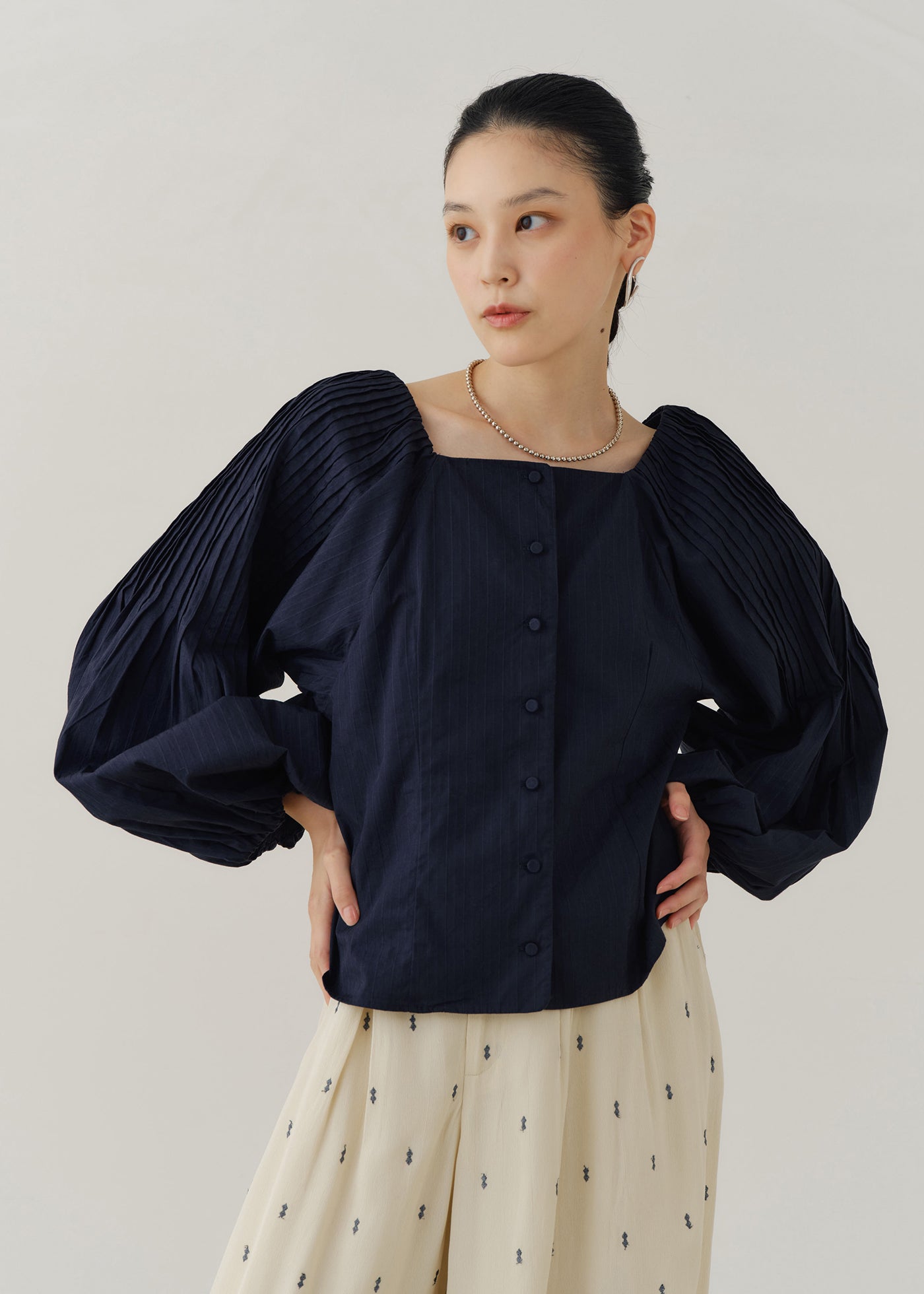 Poplin Tuck Sleeve Top | Pasand by ne Quittez pas | パサンドバイ