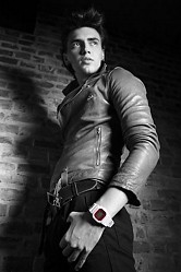 大友克洋氏が監修した「AKIRA」と「G-SHOCK」のコラボモデル登場