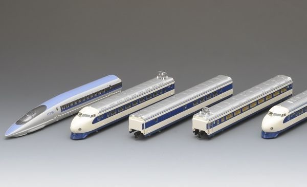 京都鉄道博物館の新幹線0系・100系・500系、6両セットのNゲージに