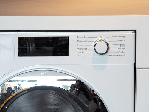 高級家電ミーレのWi-Fi対応ドラム式洗濯機 - そのこだわり、日本の洗濯