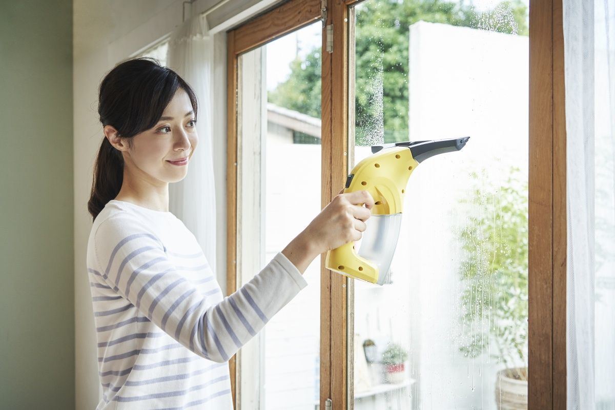 ひとり暮らしにもあると便利なケルヒャーの窓用バキュームクリーナー