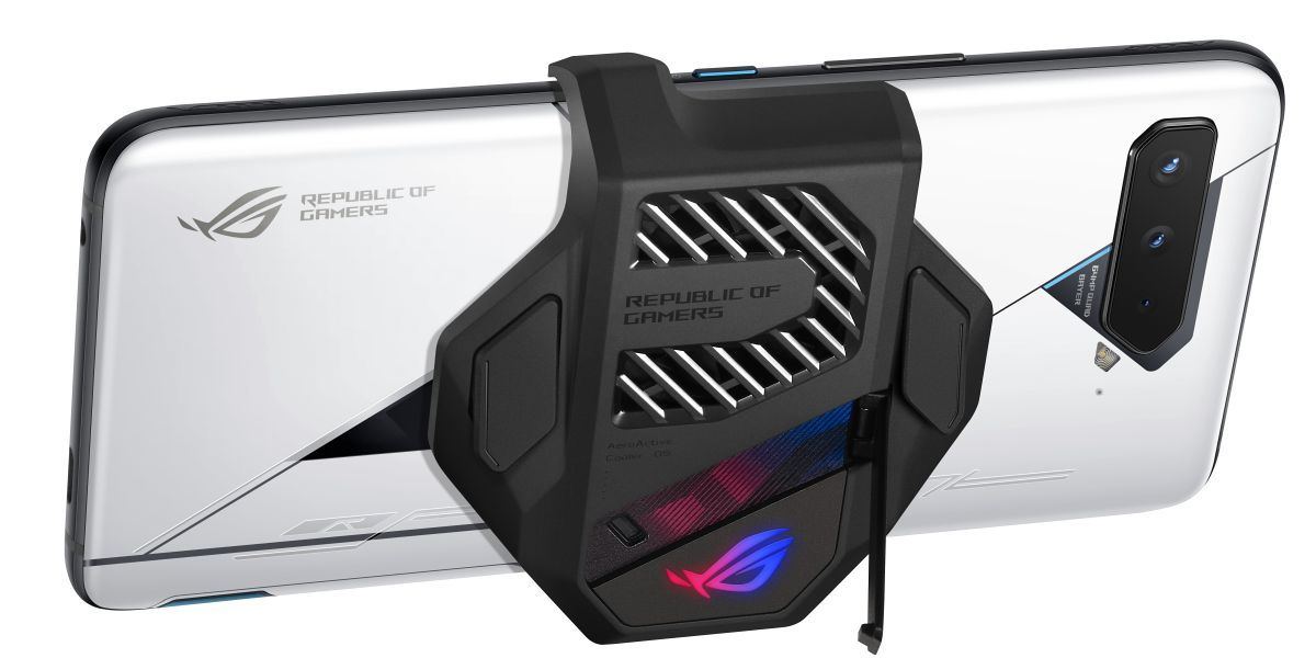 ASUS、Snapdragon 888搭載ゲーミングスマホ「ROG Phone 5 Ultimate