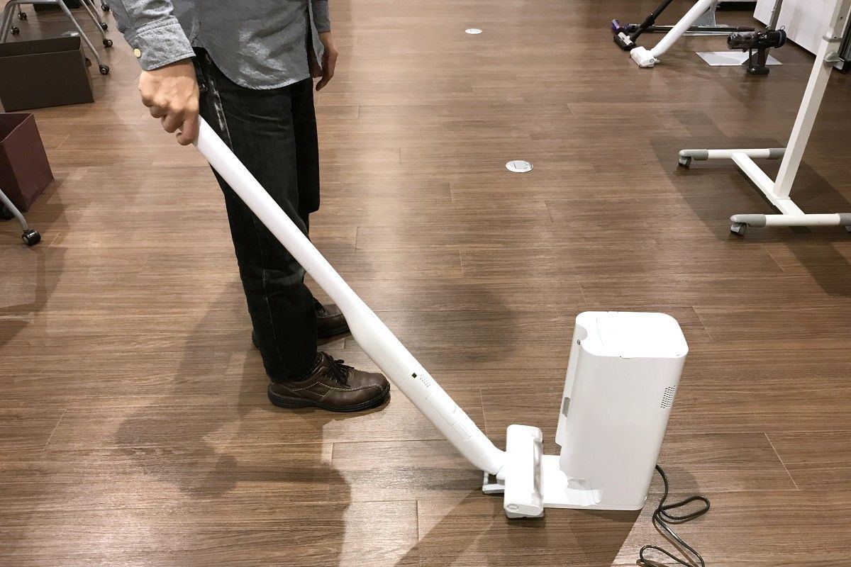 パナソニックの新型コードレス掃除機を体験、ゴミ捨てに工夫を凝らした