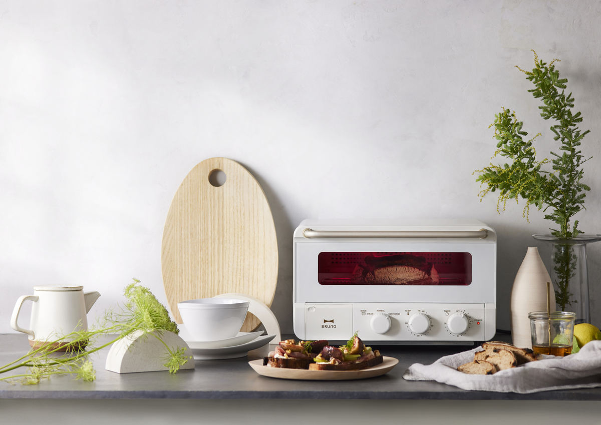 BRUNO、スチーム＆ベイク トースターに新色ホワイト | マイナビニュース