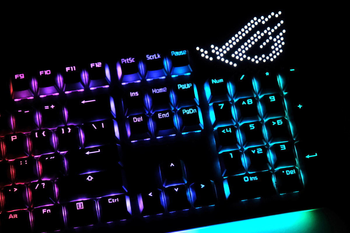 光る静かなキーボードが欲しくて「Pulsar Gaming Gears PCMK JIS TKL