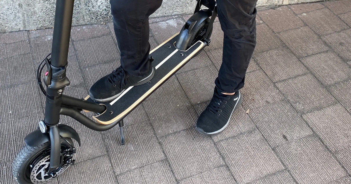 免許不要で公道も走れる特定小型区分「電動キックボード」、約8万円で