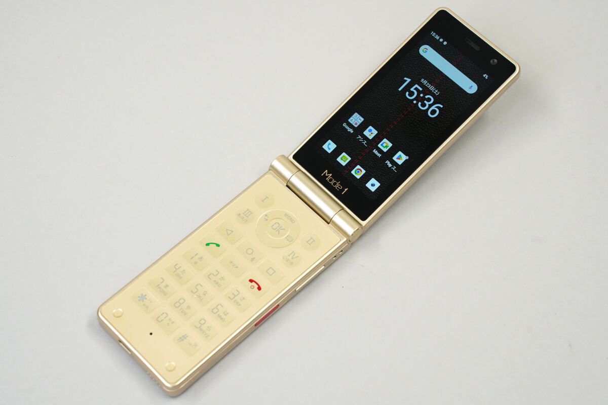 Mode1 RETRO II」レビュー - ガラケーに見えて中身はスマホ、デュアル