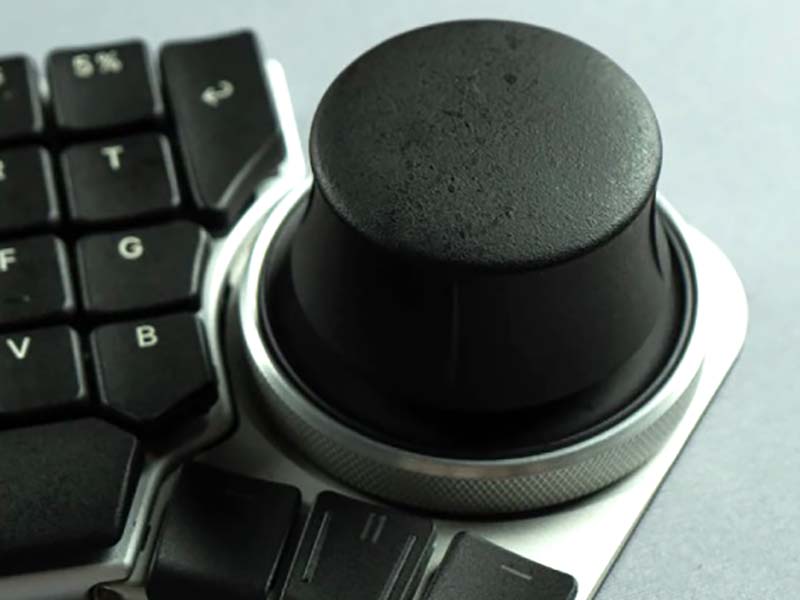 トラックボールも装着可能！ カスタマイズできる左右分割キーボード