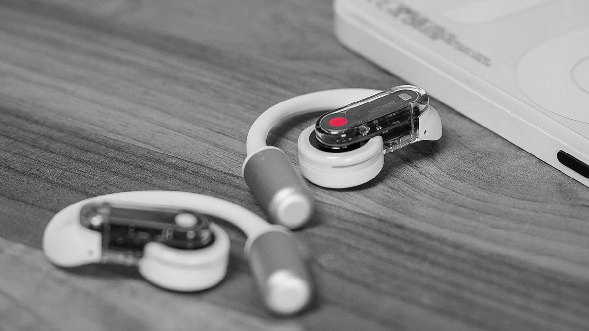 Nothing初のオープンイヤーイヤホン「Ear (open)」、日常にとけ込む